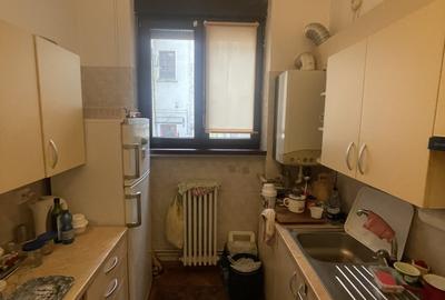 Apartament cu 4 camere decomandat în Capitale - 9