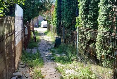 Casă cu Teren 250 Mp în Central