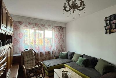 Apartament cu 2 camere decomandat, mobilat în Porolissum