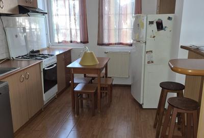 Apartament cu 2 camere decomandat în Dosu Bricii
