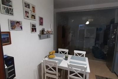 Apartament cu 3 camere decomandat în Central - 1