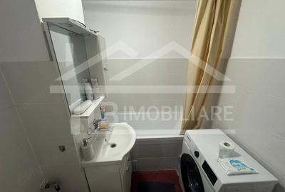 Apartament cu 2 camere decomandat în Cornișa
