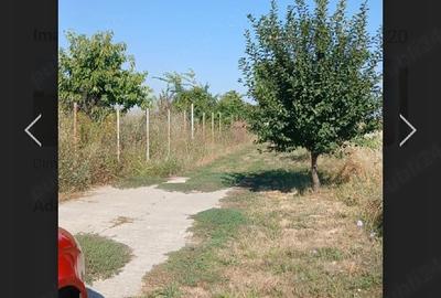 Teren de 4000 mp, în Domnești