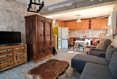 Apartament cu 2 camere decomandat în Eroii Revoluției