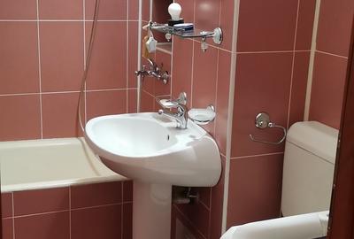 Apartament cu 2 camere decomandat în Centrul Civic