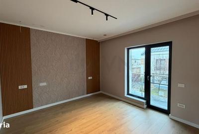 Casă cu 5 camere cu Teren 255 Mp în Tunari