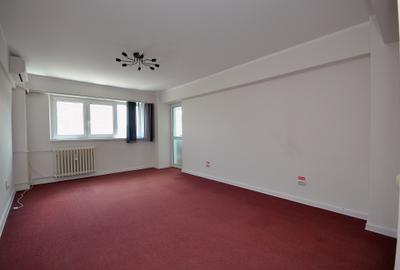 Apartament cu 4 camere în Moșilor