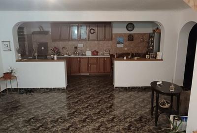 Casă cu Teren 700 Mp în Berceni