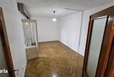 Apartament cu 3 camere decomandat în Dacia - 11