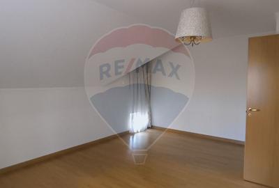 Casă cu 6 camere cu Teren 599 Mp în Bună Ziua - 32
