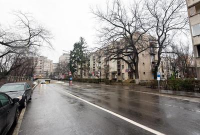 Apartament cu 4 camere semidecomandat în Central - 19