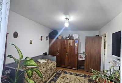 Apartament cu 2 camere decomandat în Colentina