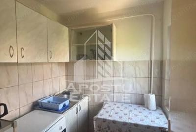 Garsonieră decomandată în Aradului