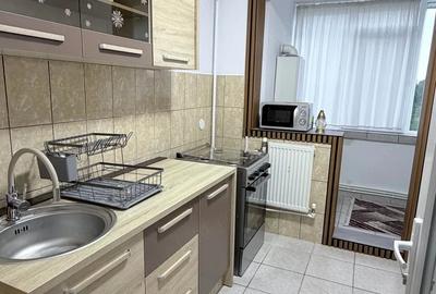 Apartament cu 2 camere semidecomandat în Micro 16