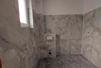 Casă cu 4 camere în Sânmihaiu Român