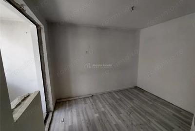 Apartament cu 2 camere semidecomandat în Vest - 1
