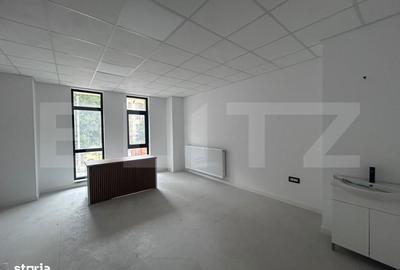 Spațiu comercial, de 438 mp, în Central