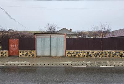 Casă cu 4 camere cu Teren 500 Mp în Central - 1