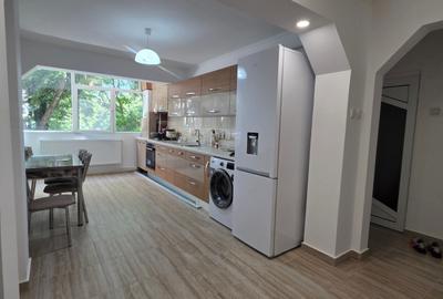 Apartament cu 3 camere semidecomandat în Viziru 1 - 2