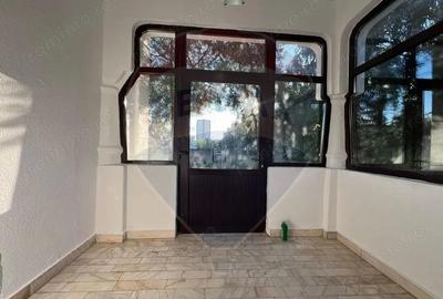 Casă cu 4 camere cu Teren 998 Mp în Gara