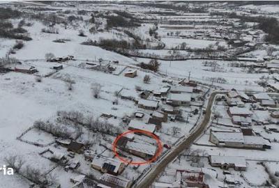 Casă cu 4 camere cu Teren 770 Mp în Aghireșu - 2