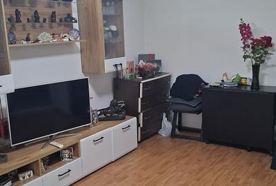 Apartament cu 2 camere decomandat în Tuzla - 3