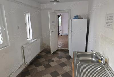 Casă cu 2 camere cu Teren 650 Mp în Central