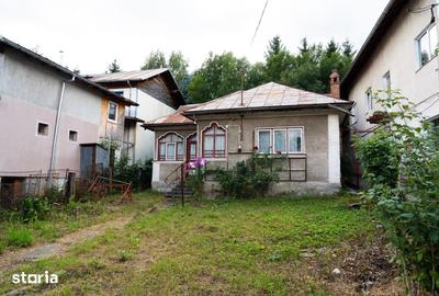 Casă cu 3 camere cu Teren 321 Mp în Poiana Țapului