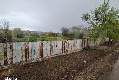 Teren de 383 mp, în Almăj - 1