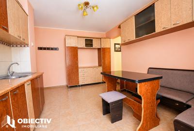 Apartament cu 3 camere semidecomandat în Central