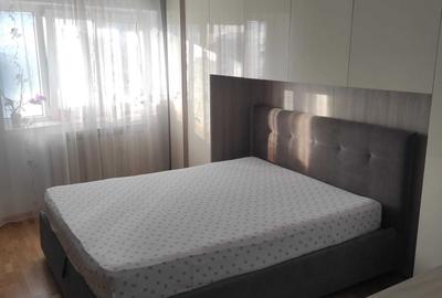 Apartament cu 3 camere decomandat în George Enescu