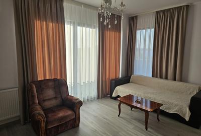 Apartament cu 2 camere decomandat în Far