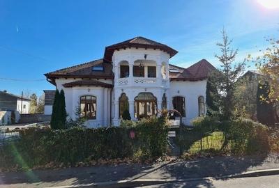 Casă individuală cu 21 camere cu Canalizare în Central - 1
