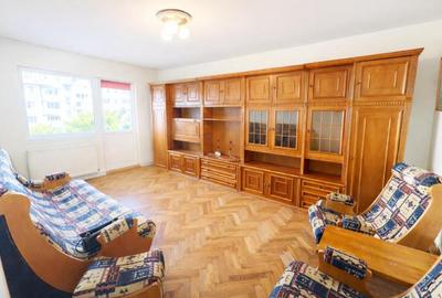 Apartament cu 4 camere decomandat, mobilat în Răcădău