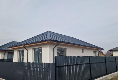 Casă cu 3 camere în Central