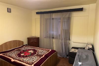Apartament cu 2 camere decomandat, mobilat în Steaua