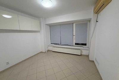 Apartament cu 3 camere în Calea Călărașilor