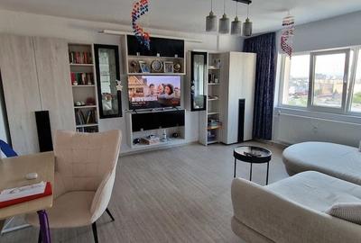 Apartament cu 3 camere decomandat în Cantacuzino