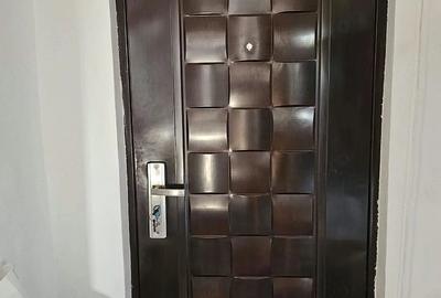Apartament cu 2 camere semidecomandat în Spitalul Județean