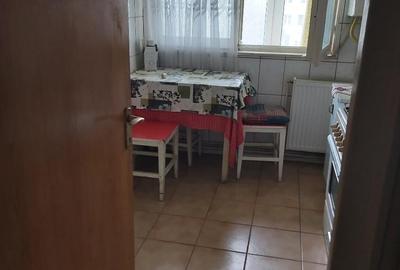 Apartament cu 3 camere semidecomandat în Centrul Civic - 2