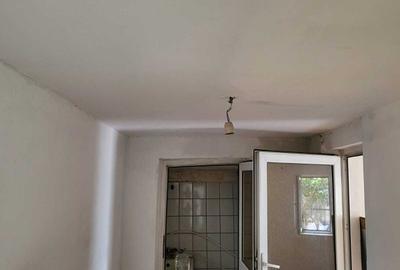 Casă cu 2 camere cu Teren 920 Mp în Periș