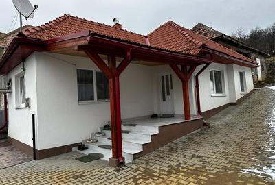 Casă individuală cu 2 camere cu Teren 1000 Mp în Vâlcele - 1