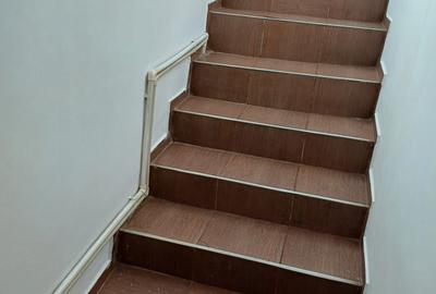 Casă cu 2 camere în Central