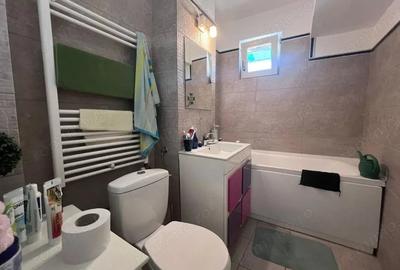 Apartament cu 3 camere decomandat în Dorobanți