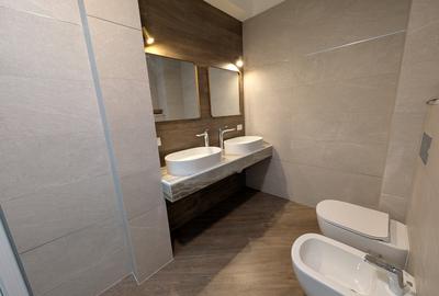 Apartament cu 3 camere decomandat în 9 Mai - 7