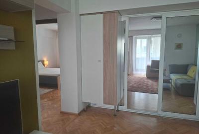 Apartament cu 3 camere decomandat în Decebal