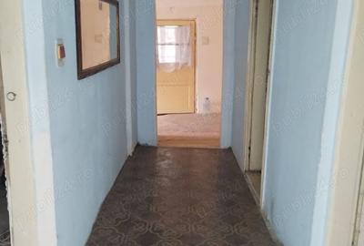 Casă cu 4 camere cu Teren 310 Mp în Central - 1