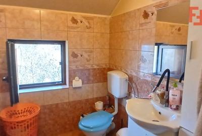 Casă individuală cu 5 camere cu Canalizare în Ronaț - 9