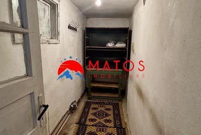 Casă cu 4 camere cu Teren 1387 Mp în Cornu