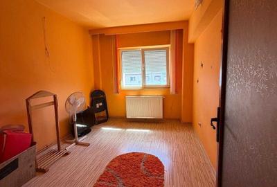 Apartament cu 3 camere decomandat în Central - 3